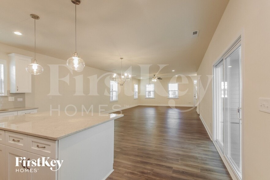 Building Photo - 5109 Alysheba Dr