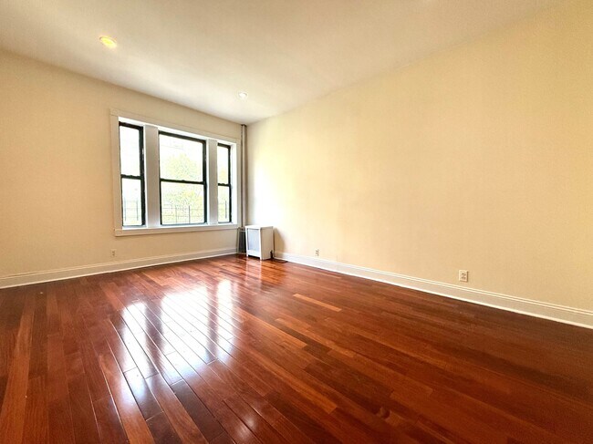 Primary Photo - 280 Fort Washington Ave