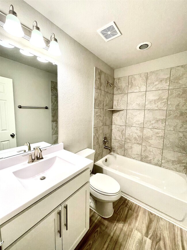 Building Photo - 934 Golden Willow Ln