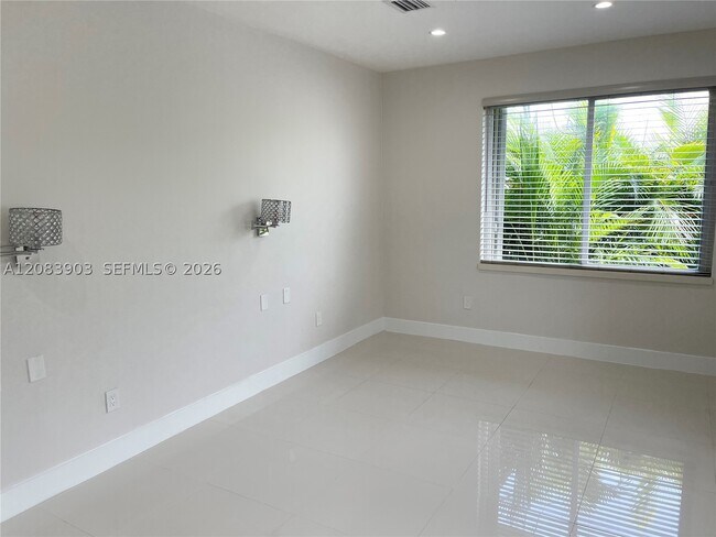 Building Photo - 4555 Jefferson Ave