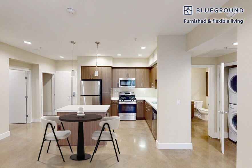 Building Photo - 7400 Center Ave