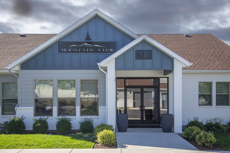 Building Photo - Mountain View Townhomes