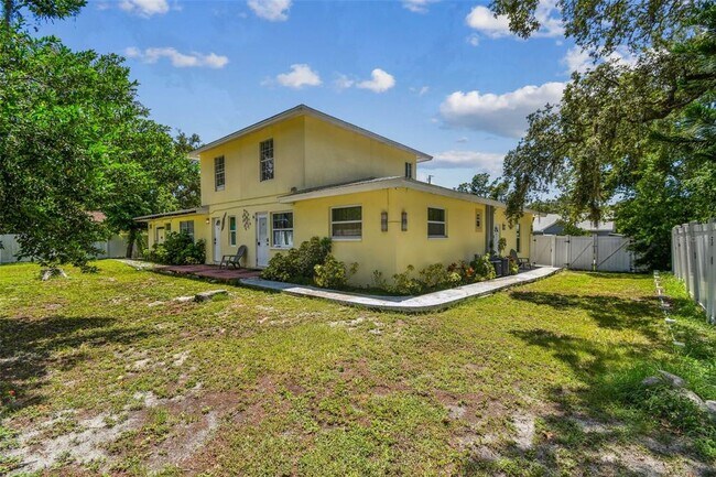 Building Photo - 1377 S Washington Ave