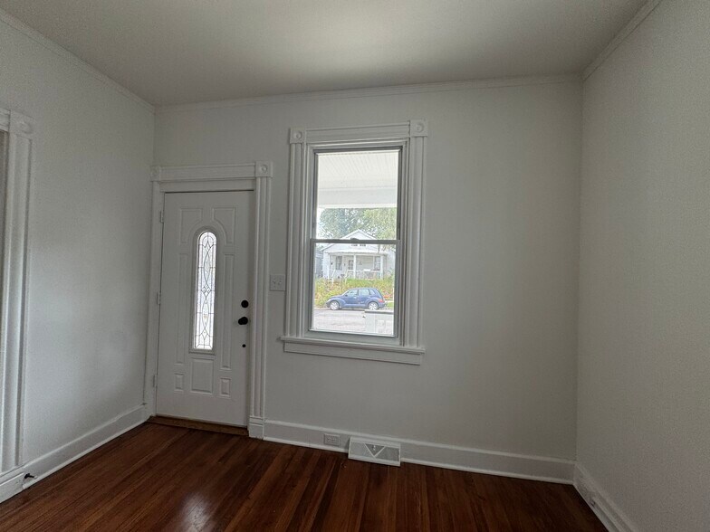 Building Photo - 1226 N 36th St