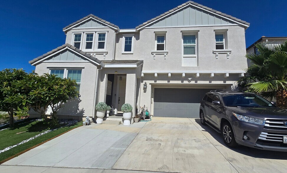 Building Photo - 3159 Tostalinda Dr
