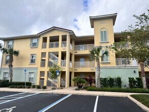 Building Photo - Furnished 3/2 Condo In Canopy Walk