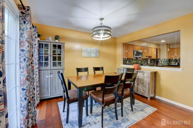 Building Photo - 13 Lackland Ave