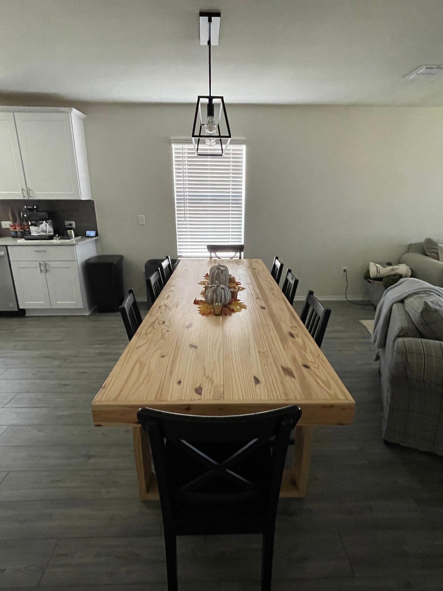 Building Photo - 1813 Acacia Dr