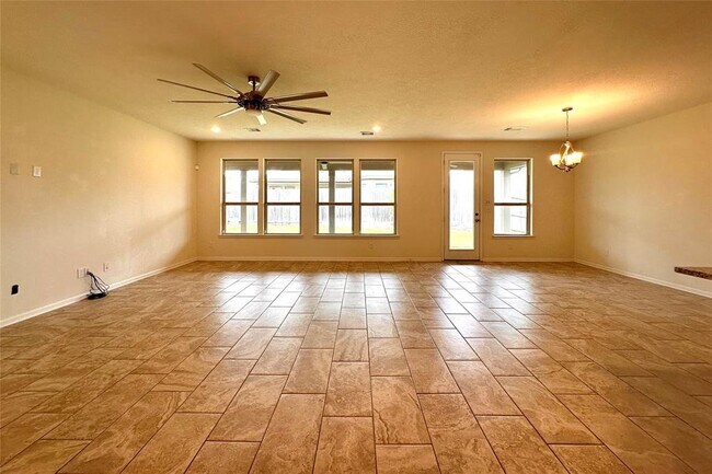 Building Photo - 25302 Farmdale Ln