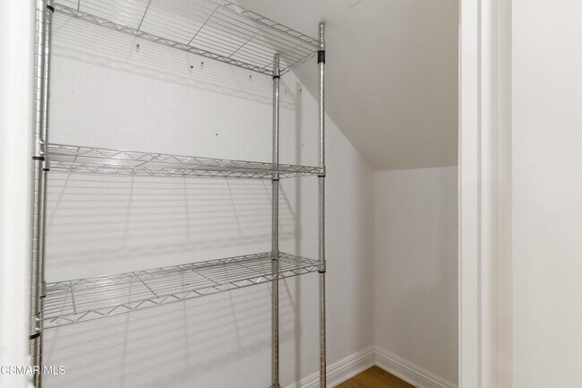 Building Photo - 646 Via Colinas