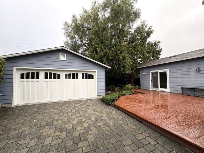 Building Photo - Beautifully Updated 3BD/2BA + Office Single-Family Home in Palo Alto