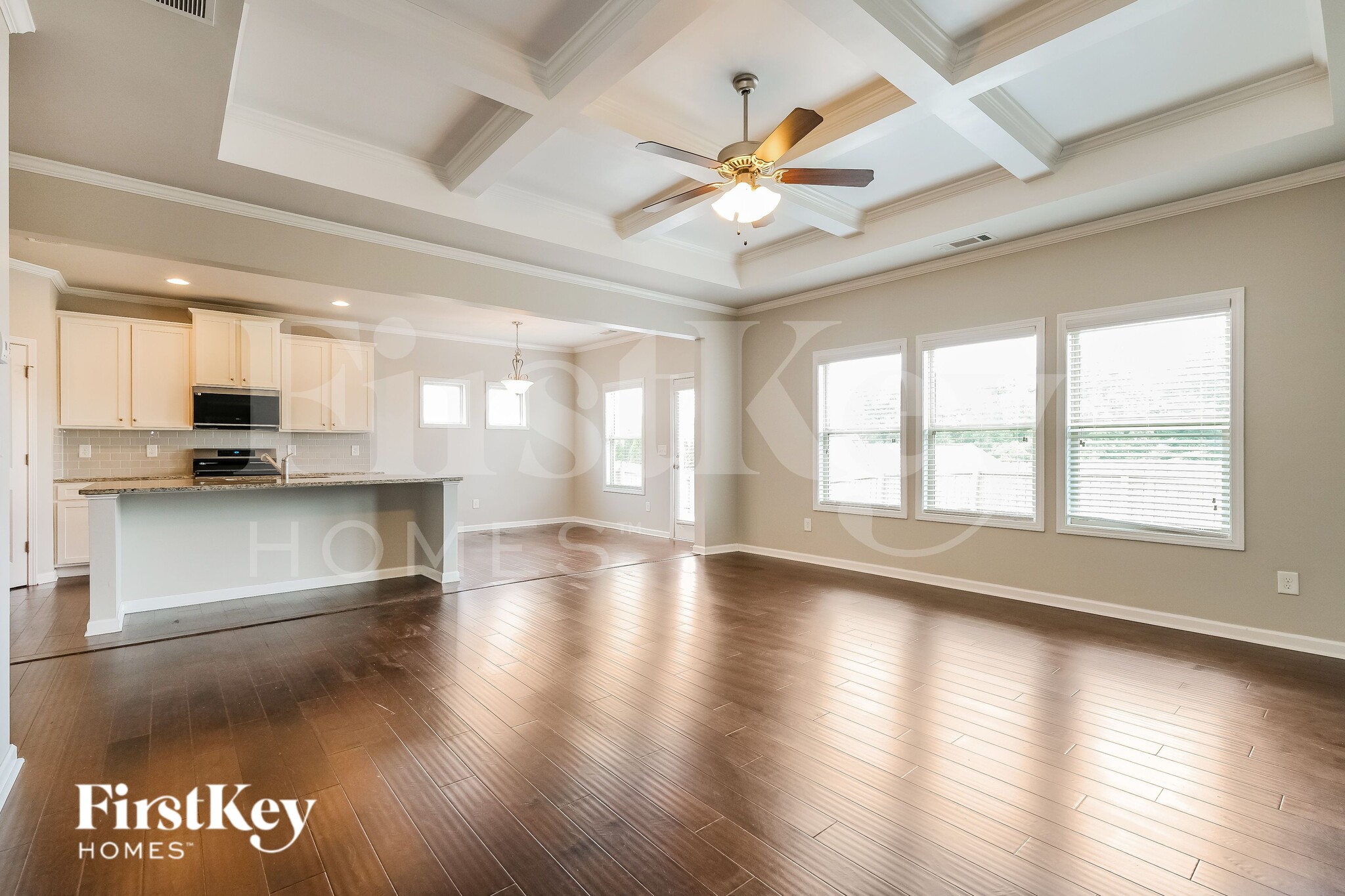 Building Photo - 4475 Clubside Dr