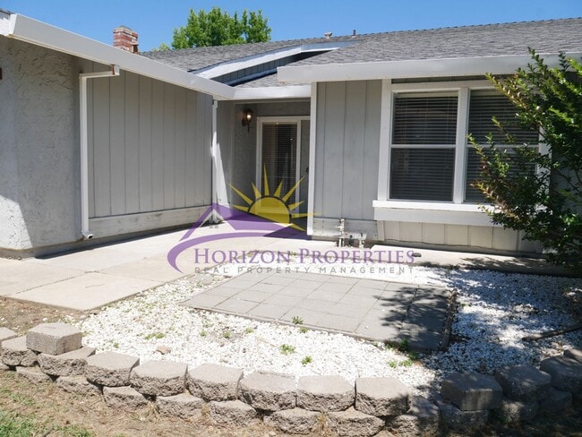 Building Photo - Open 4 Bed 2 Bath 1,407sqft Single Family Home