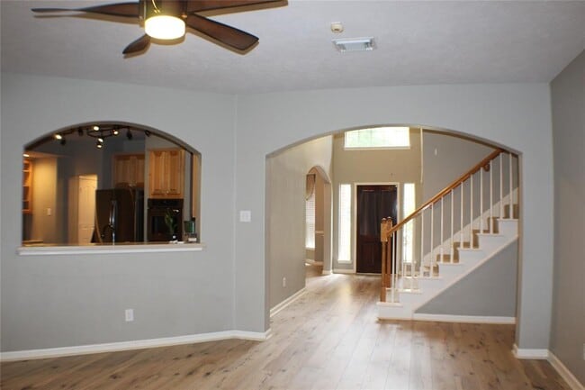 Building Photo - 1718 Heddon Falls Dr
