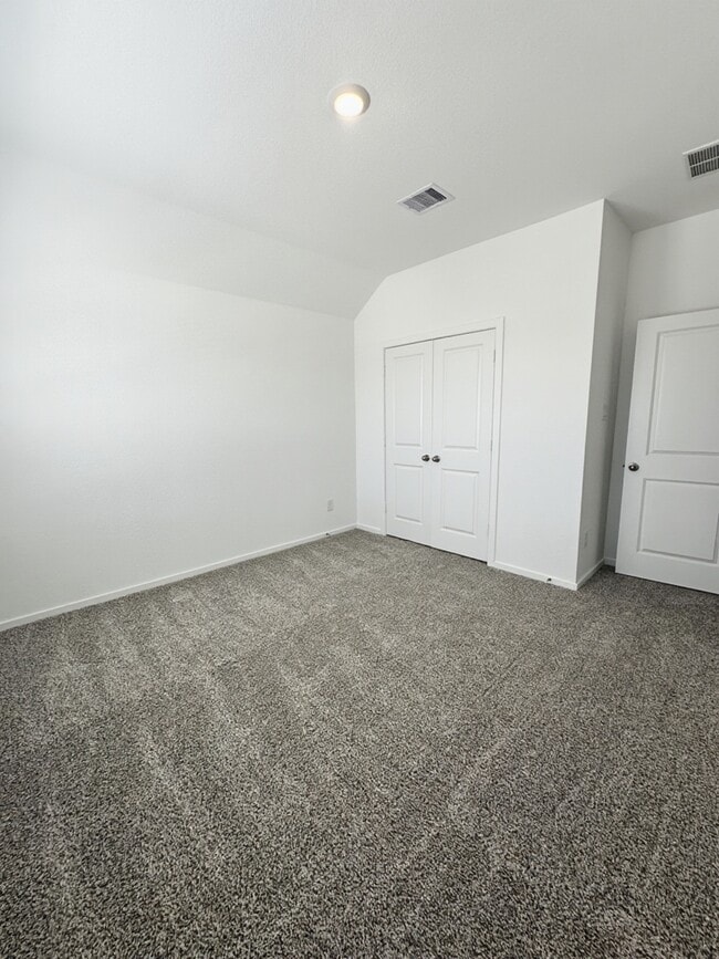 Building Photo - 3230 Coral Bluff Dr