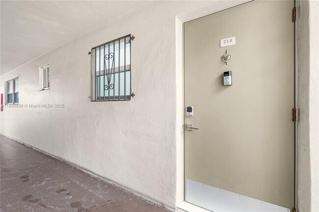 Building Photo - 6215 W 20th Ave
