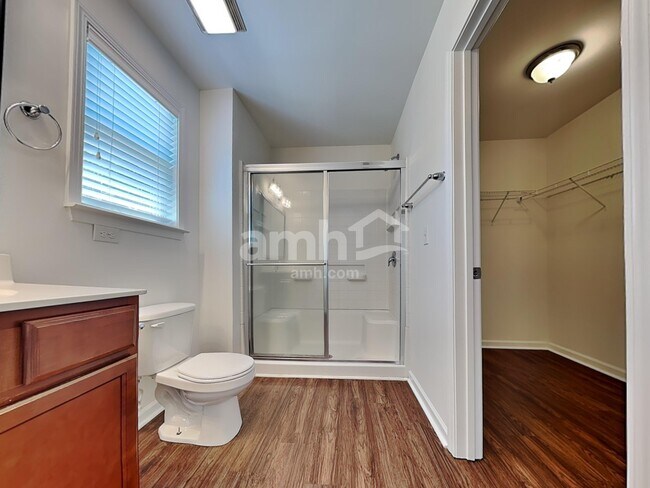 Building Photo - 3268 Saddlebrook Dr