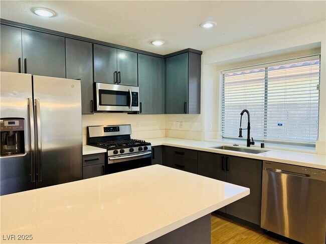 Building Photo - 1745 Mexican Poppy St