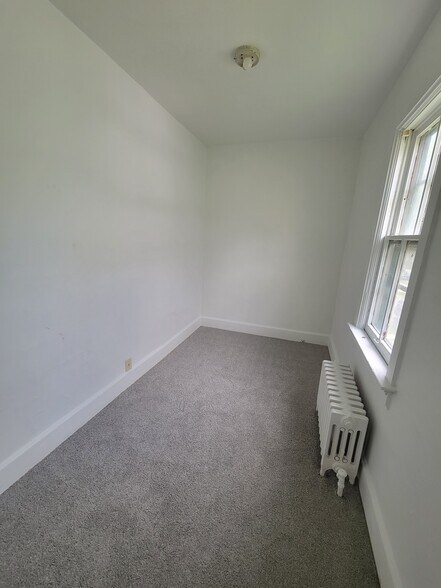 Building Photo - 2560 S Austin St