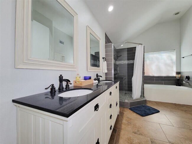 Building Photo - 5810 Forest Land Dr