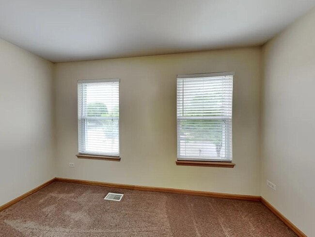 Building Photo - 1710 Stonegate Dr