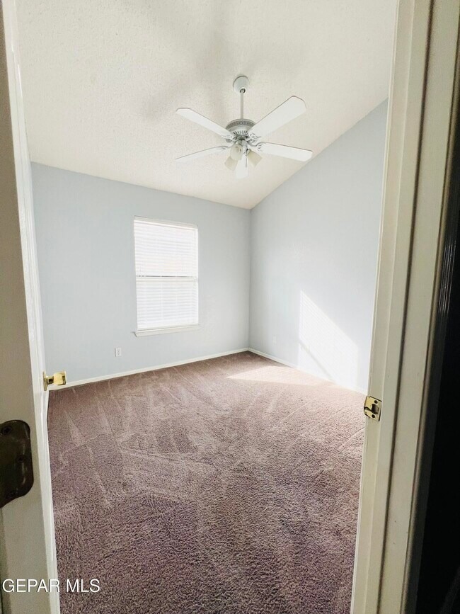 Building Photo - 12369 Tierra Apache Rd