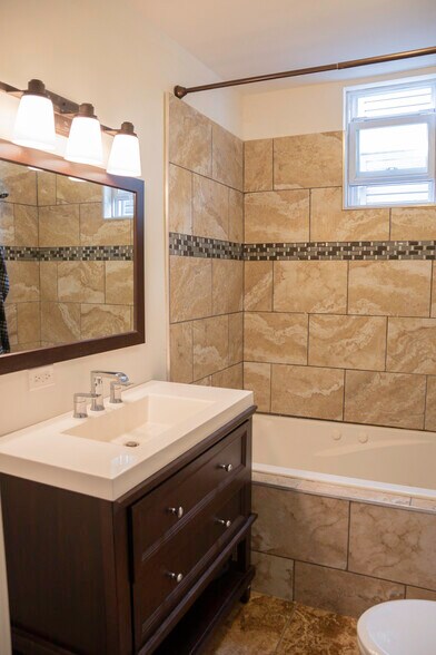 Building Photo - 1846 N Mozart St