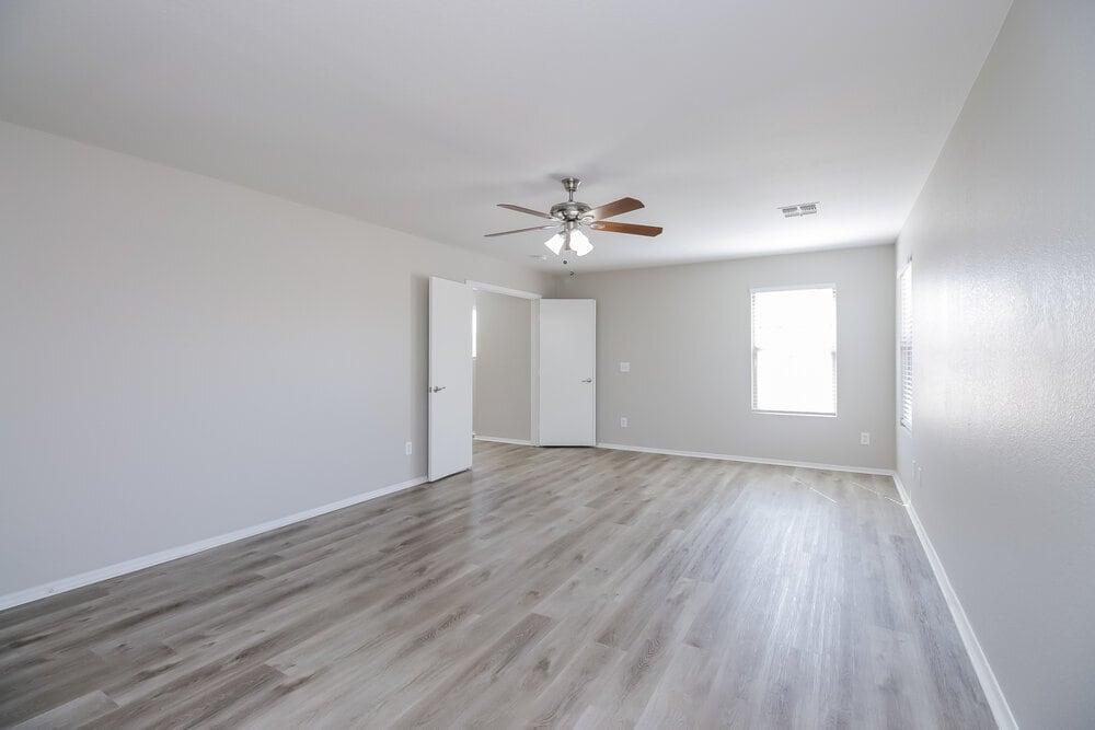 Building Photo - 4630 N 91st Dr
