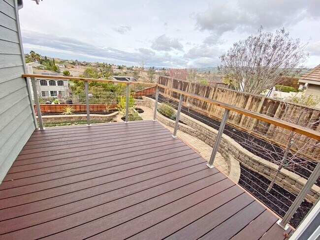 Building Photo - 6279 Skywalker Dr