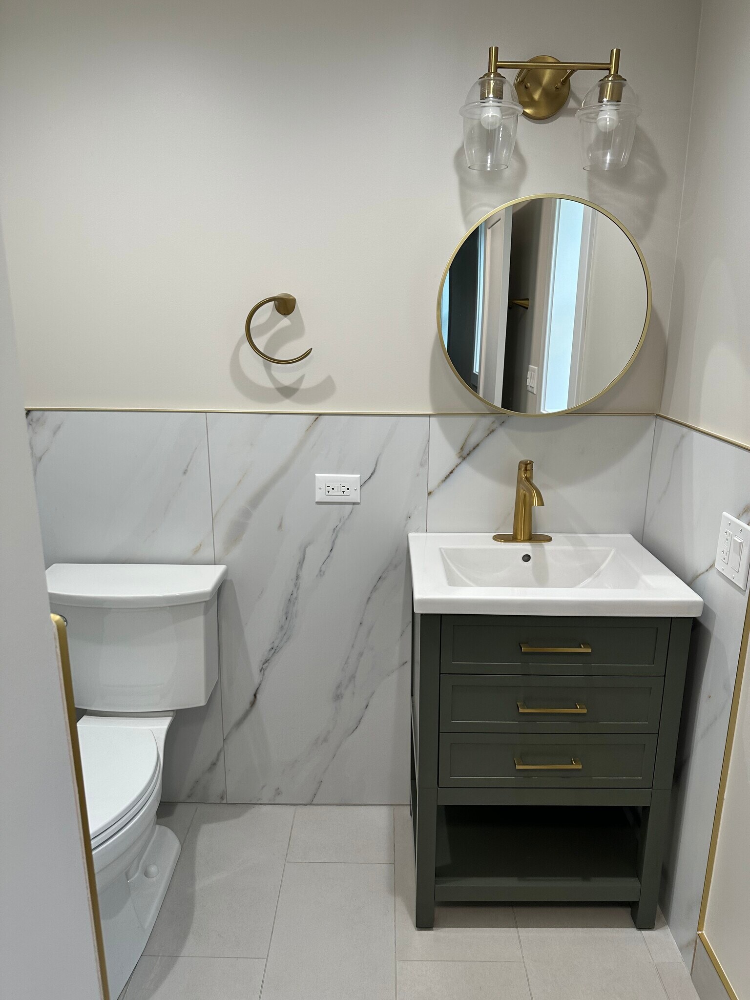 Bathroom 2 - 330 Barton Ave