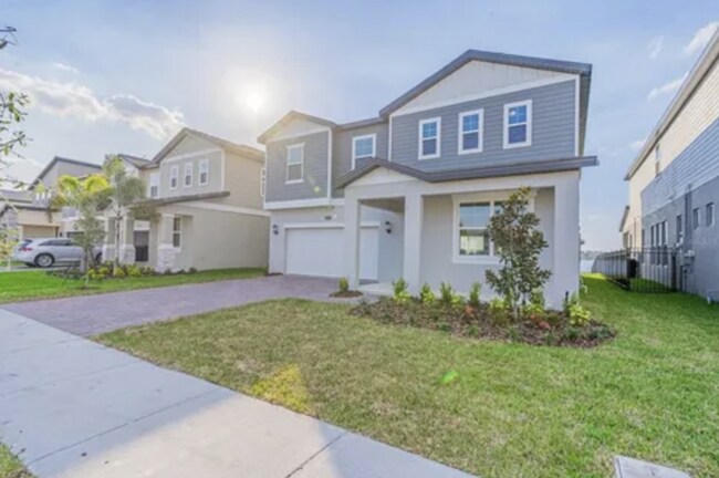 Primary Photo - Stunning 5-Bedroom Executive Home with Lak...