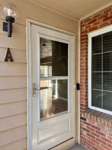 Building Photo - 13762 E Lehigh Ave