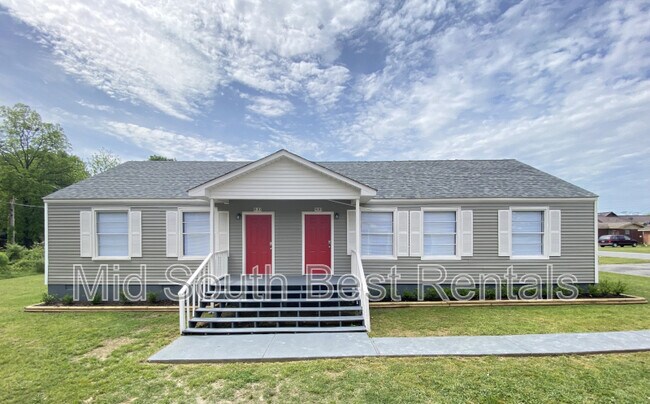 Primary Photo - 808 Jane Dr
