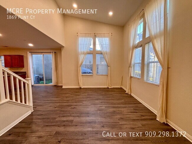 Building Photo - 1869 Flint Ct