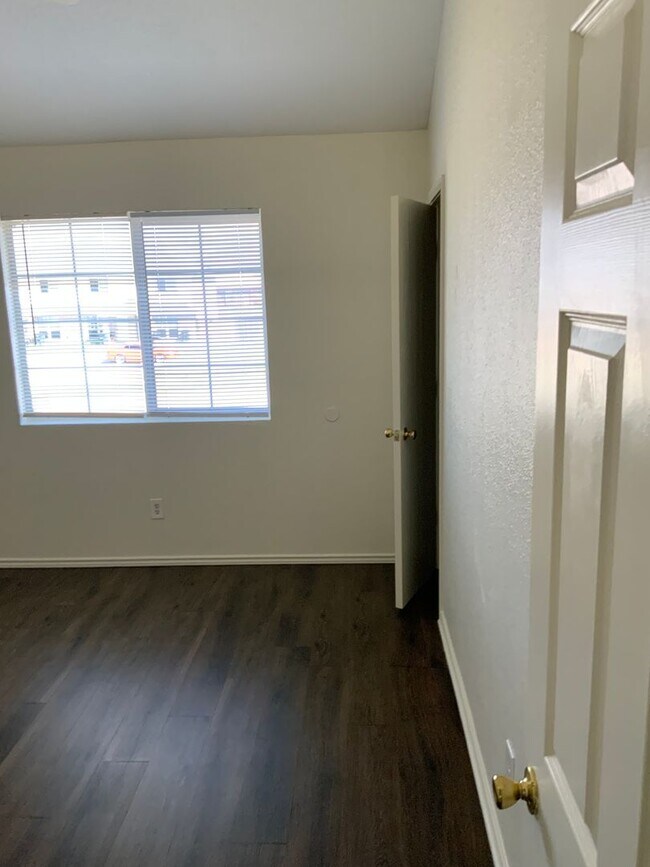 Building Photo - 4407 Mattie Dr