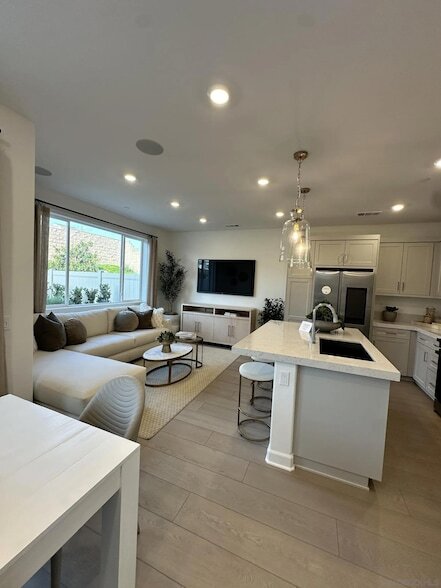 Building Photo - 2186 Tributary Dr