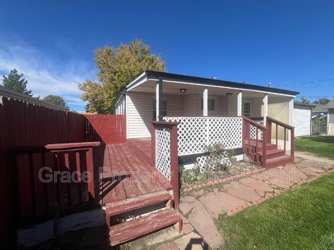 Building Photo - 8910 Hoyt Dr