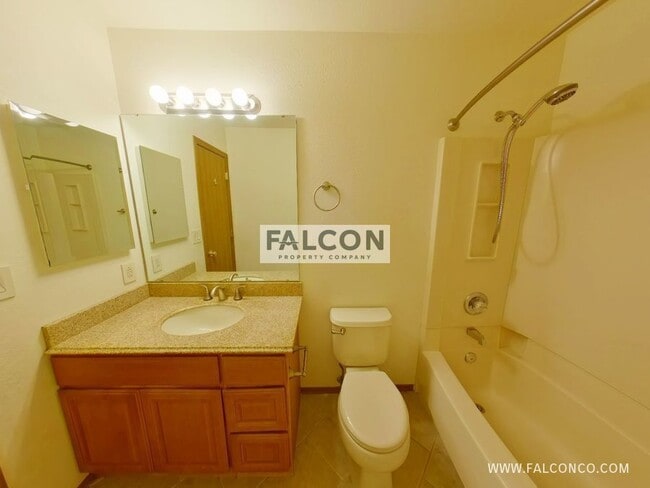 Building Photo - 4935 Ardley Dr