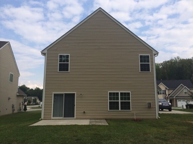 Building Photo - 2590 Leighswood Dr