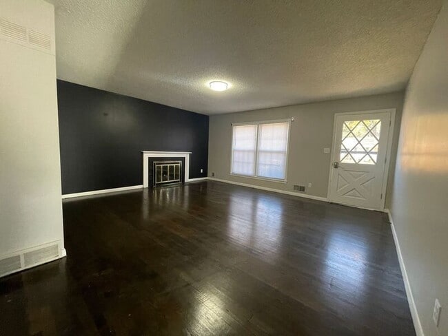 Building Photo - 7318 Newton Dr