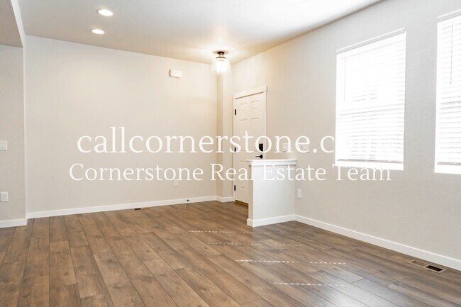 Building Photo - 3683 Levy Pk Dr