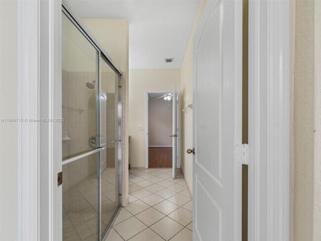 Building Photo - 1438 SW 154th Ct