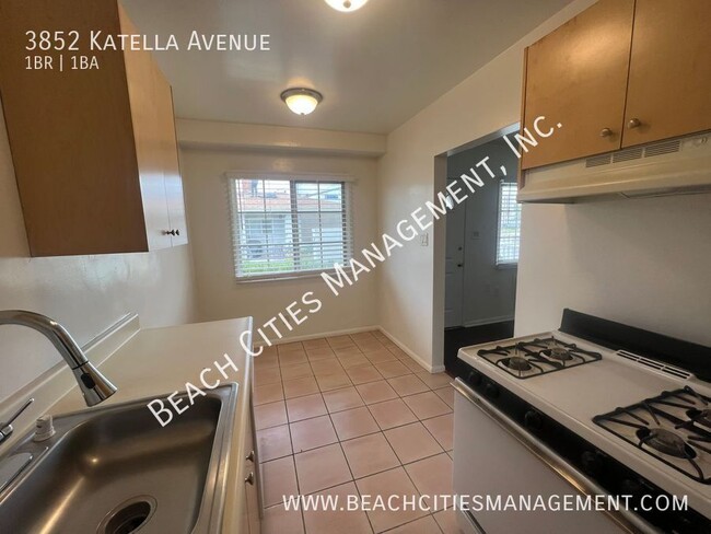 Building Photo - 3852 Katella Ave