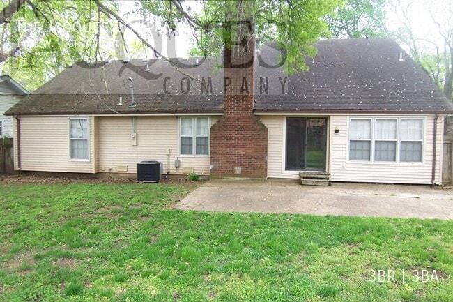 Building Photo - 1403 W Highland St