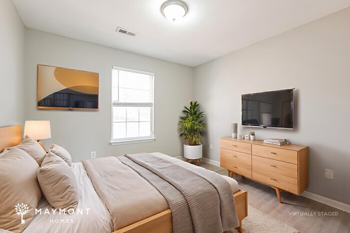 Building Photo - 206 Yukon Dr