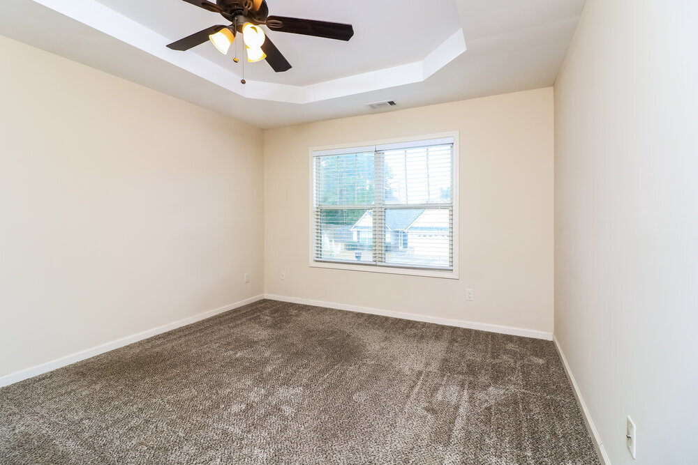 Building Photo - 913 West Ave