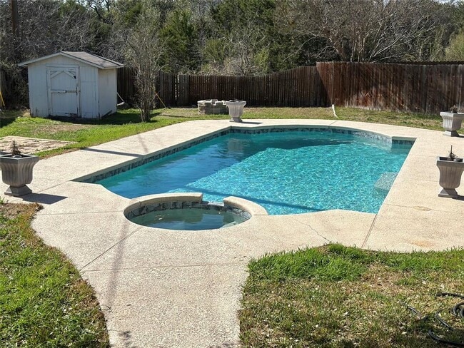 Building Photo - 4103 Natural Bridge Ct