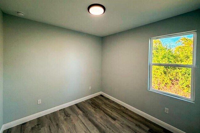 Building Photo - 21068 Exmore Ave