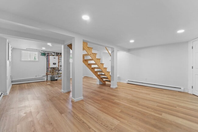 Building Photo - 116 Mary St