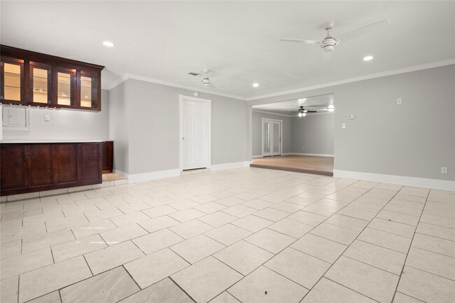 Building Photo - 907 Northbend Dr